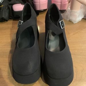 NWOT Dolls kill Mary Janes sz9